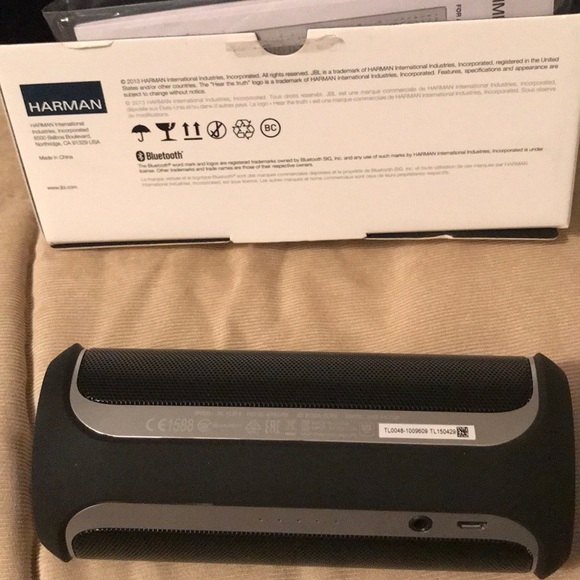 SOLD!!! JBL by Harmon Wireless Bluetooth - Picture 4 of 4